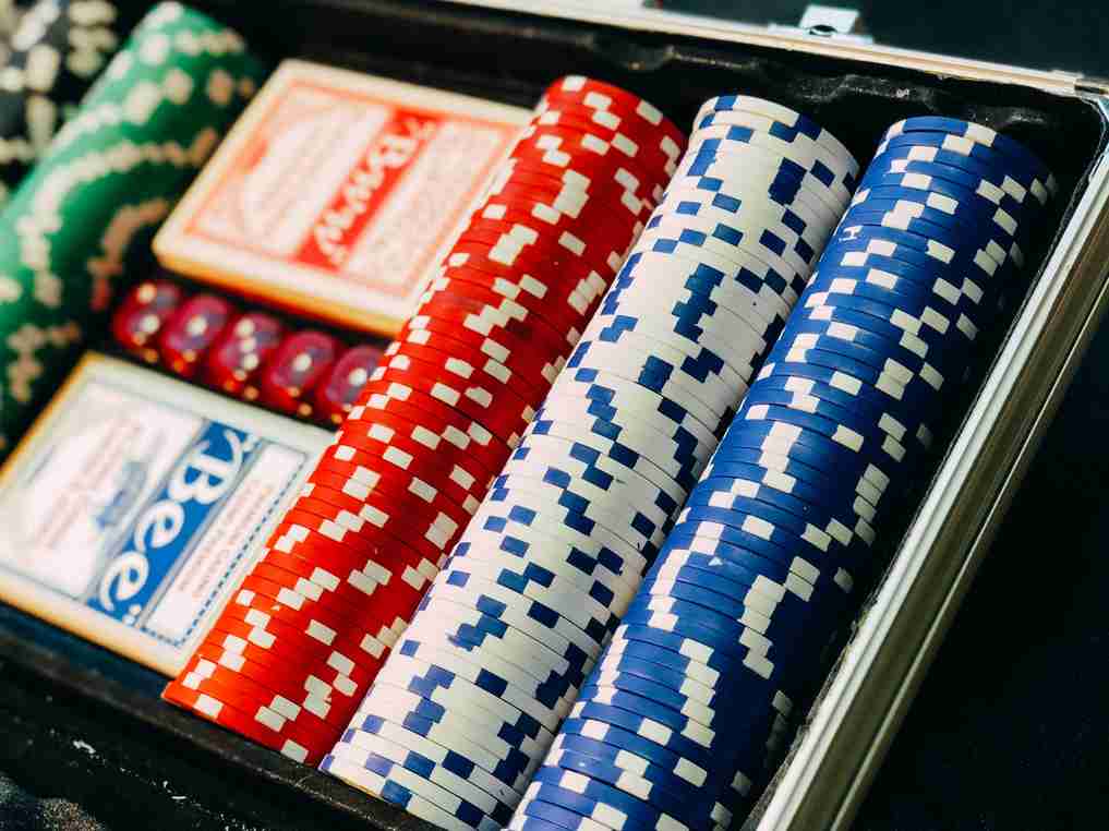 Royal Valley Casino: Your Throne to Big Wins Awaits - Claim Your Bonus Now!