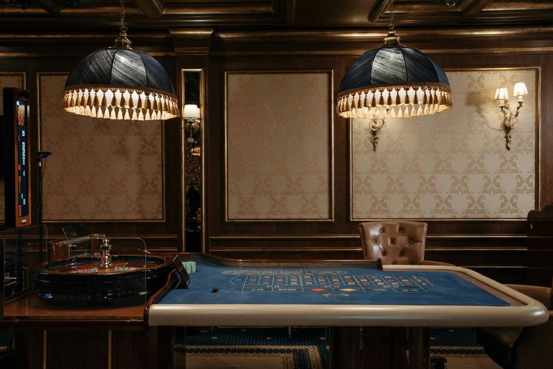 The Psychology Behind Casino Game Design: How Casinos Keep You Playing